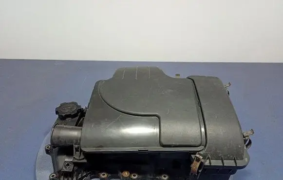 Peugeot 107 Rocker cam cover 11210-0Q010