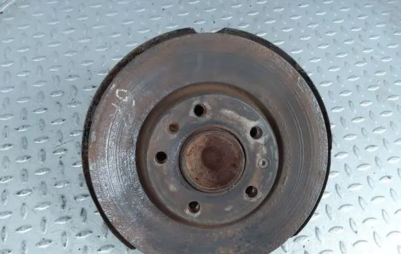 Citroen Berlingo Rear wheel hub 9813623480