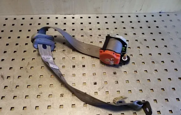 Mazda Premacy Rear seatbelt T89243T