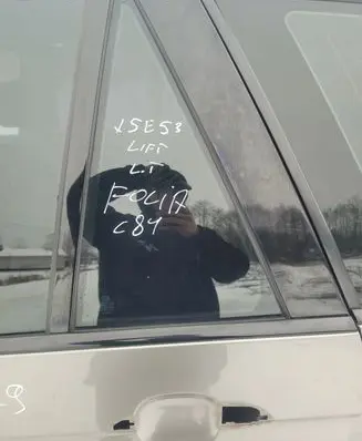 BMW X5 E53 Sliding door window/glass 