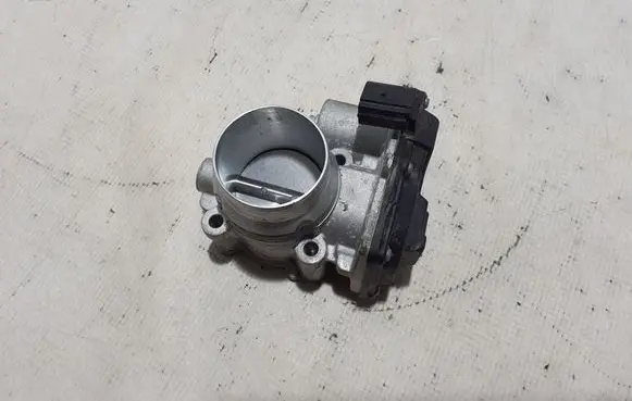 Volvo XC40 Throttle valve 31465702