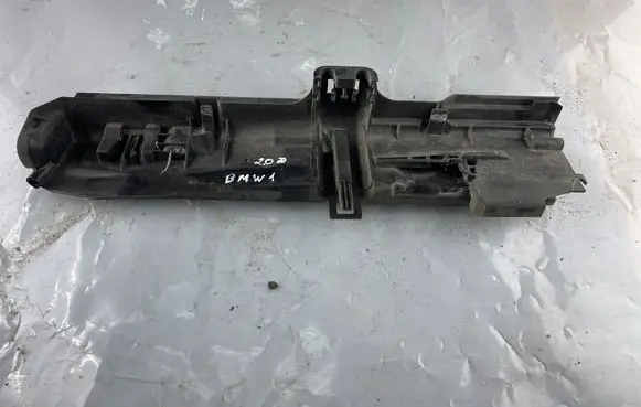 BMW 1 E81 E87 Radiator mount bracket 17107524912 11074810