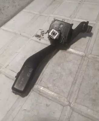 Volkswagen Golf V Indicator stalk 1K0953513A