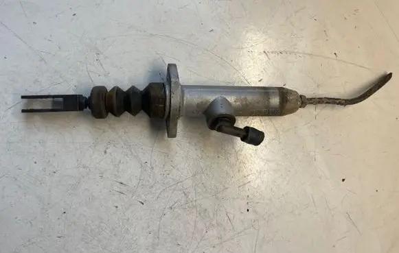 Audi 80 90 S2 B4 Clutch master cylinder 893721401D