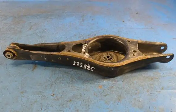Volkswagen Tiguan Rear control arm 1K0505311AB
