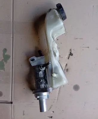 Nissan Qashqai Master brake cylinder 782045