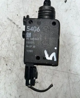 Opel Zafira A Central locking motor 90460062