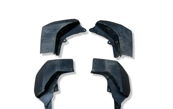 Land Rover Discovery 3 - LR3 Mudguards set AM9H2216A262AA