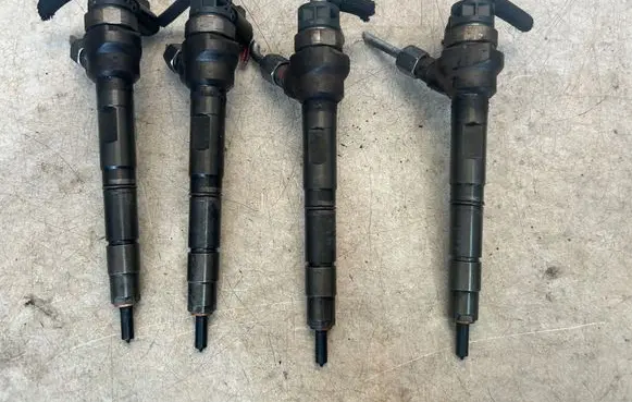 Audi A4 S4 B8 8K Fuel injectors set 0445110369 03L130277J