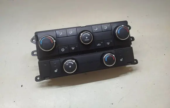 Chrysler Town u0026 Country V Climate control unit P55111804AG
