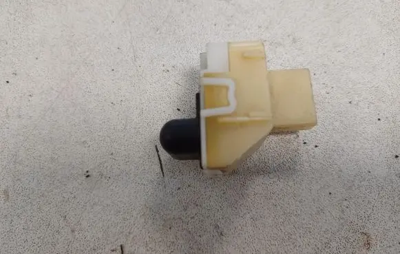 Volkswagen PASSAT B5 Sun solar sensor 8D0907539