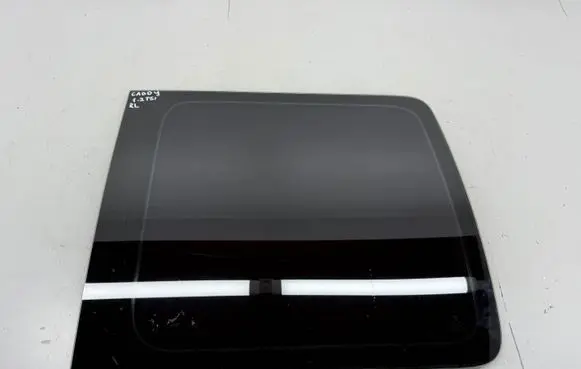 Volkswagen Caddy Rear side window 43R001583