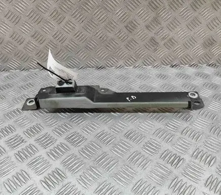 Volvo XC60 Fender mounting bracket 31424581