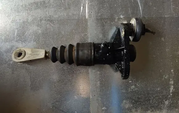 Skoda Superb B5 (3U) Clutch slave cylinder 006236025000