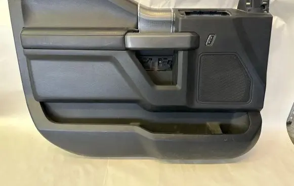 Ford F150 Front door card panel trim 1878604 FL3B1823943DAA3ZHE