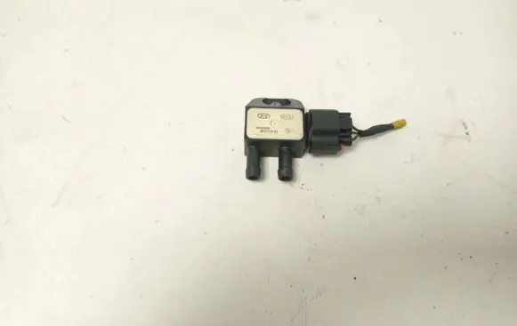 Hyundai Tucson TL Exhaust gas pressure sensor 392102F600
