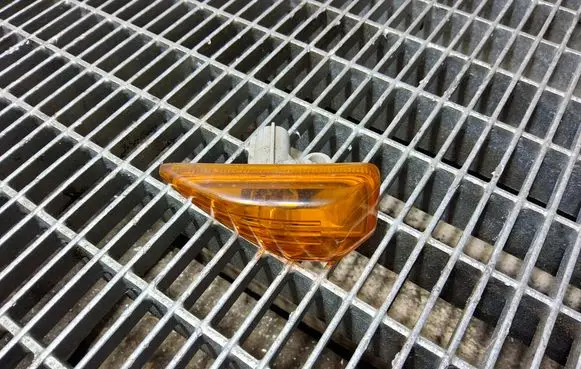 Ford Ranger Front fender indicator light AB3913K355A