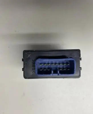 Toyota Yaris Day light relay 8281052050