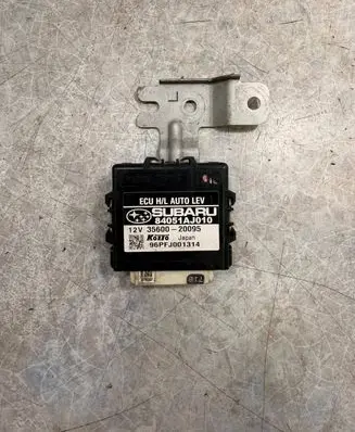 Subaru Legacy Light module LCM 84051AJ010 96PFP001314 3560020095