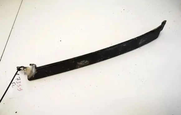 Under headlight/headlamp trim