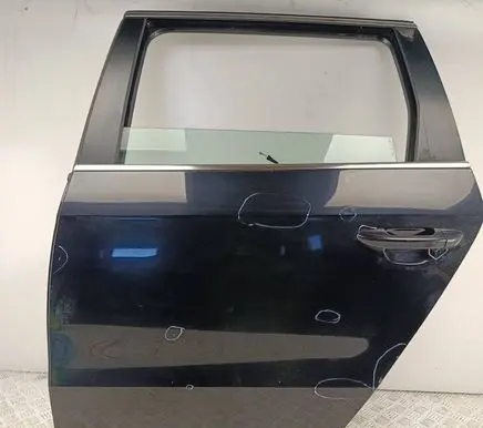 Volkswagen PASSAT B7 Rear door 