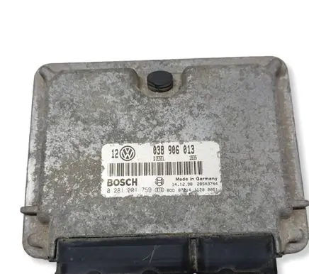 Volkswagen Golf IV Engine control unit/module 038906013 28SA3744 0281001759
