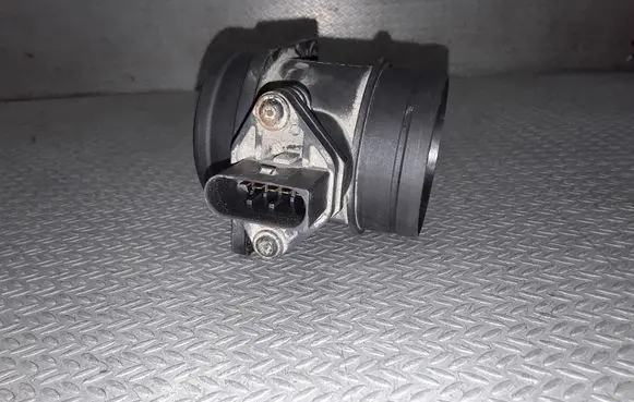 Volkswagen Polo IV 9N3 Mass air flow meter 0281002531 038906461B