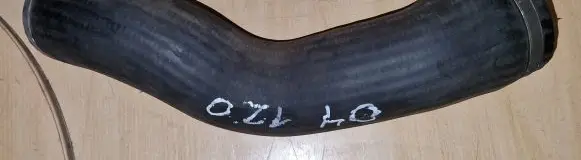 Volvo V70 Intercooler hose/pipe