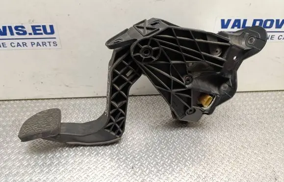 Mercedes-Benz Sprinter W907 W910 Clutch pedal A9102900600 20210811 H2111125834