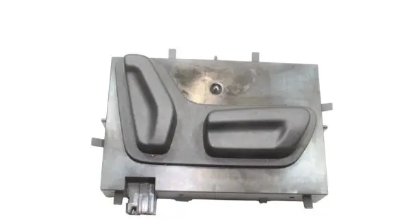 Peugeot RCZ Seat control switch YM15400477