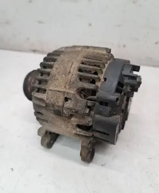 Volkswagen PASSAT B6 Generator/alternator 06F903023C 2542695F