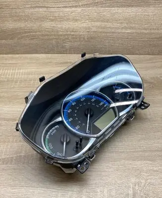 Toyota Auris E180 Speedometer (instrument cluster) 838000ZU60 MB157550