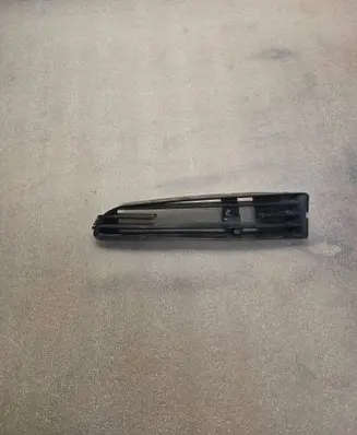 Audi A8 S8 D2 4D Front bumper lower grill 4D0853683