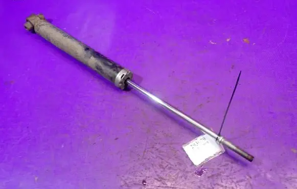 Toyota Auris 150 Rear shock absorber/damper