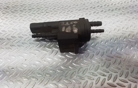 Mercedes-Benz Sprinter W906 Vacuum valve 0025401497