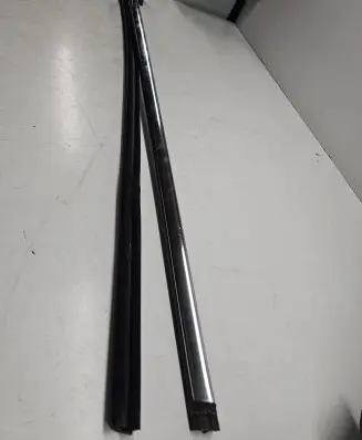 Opel Astra H Rubber seal front coupe door window 000205237