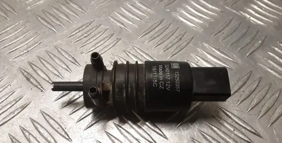 Opel Insignia A Windscreen/windshield washer pump 3240177 13250357