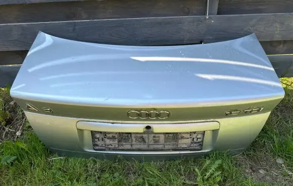 Audi A4 S4 B5 8D Tailgate/trunk/boot lid