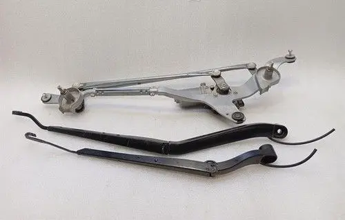 Chevrolet Corvette C8 Front wiper linkage and motor 84640527