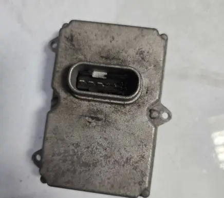 Mercedes-Benz E W211 Headlight ballast module Xenon A0028202426 5DF00827900