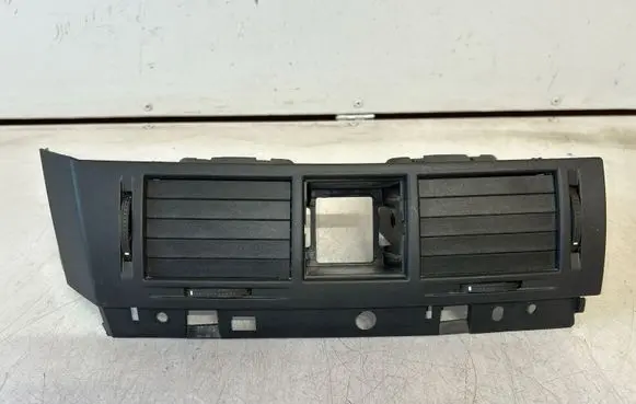 Opel Meriva A Dash center air vent grill 464652911