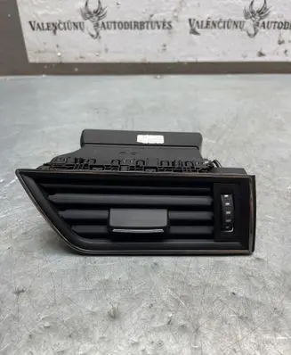 Skoda Superb B8 (3V) Dashboard side air vent grill/cover trim 3V0819702C 9568 03042017