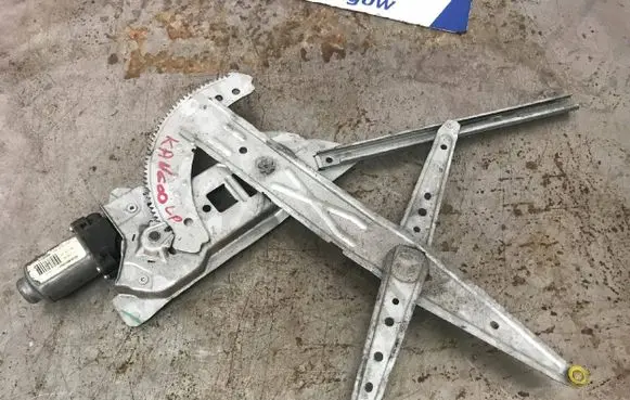 Renault Kangoo II Front door electric window regulator 400664T2