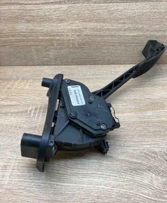 Volvo S80 Accelerator throttle pedal 30636004 6PV008537 WITHPLUG