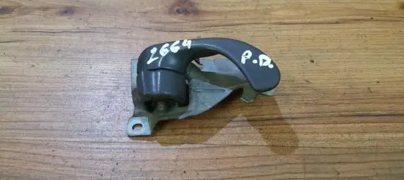 Mitsubishi Colt Front door interior handle