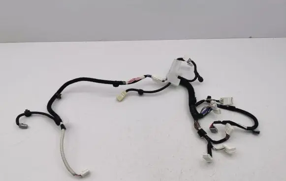 Toyota RAV 4 (XA50) Seat wiring loom 8219A33300D00