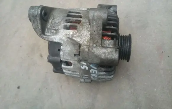Toyota Verso Generator/alternator 8619890A