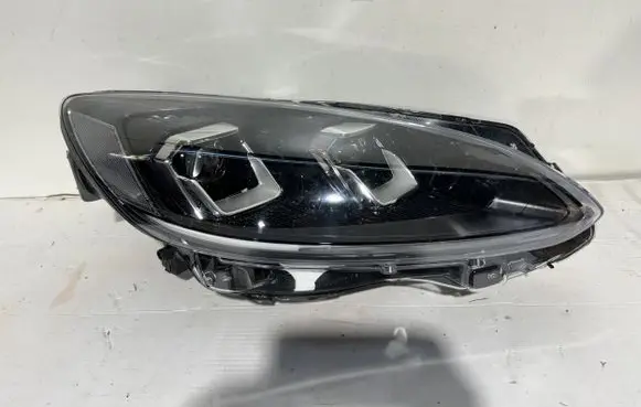 Ford Kuga III Headlight/headlamp L90187839