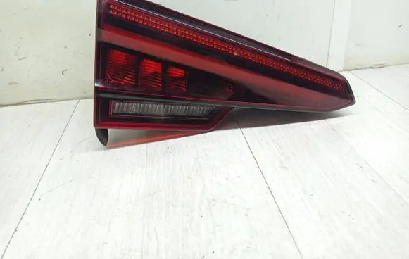 Audi A4 S4 B9 Tailgate rear/tail lights 8W5945093H 2SV01224725 2SV012246004