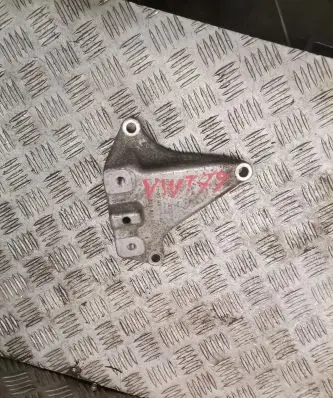 Volkswagen Touran II Gearbox mounting bracket 1k0199117bq
